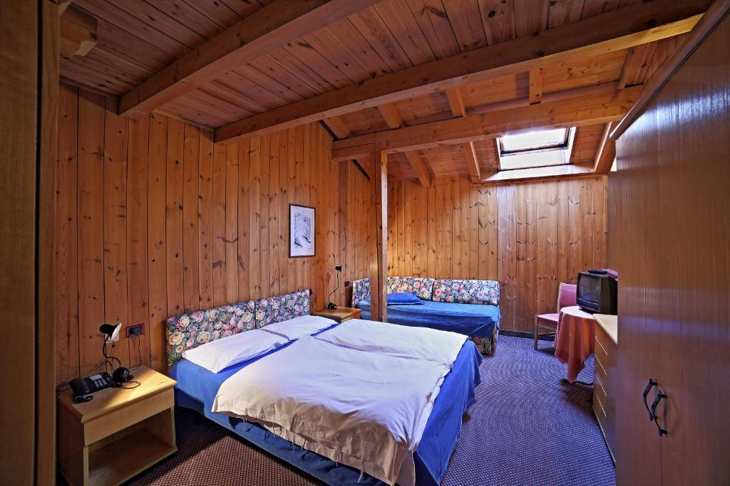 Triple Room,1598894438:JPEG